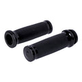 Handlebar grip set, Caliber. Black — 08-25 H-D with e-throttle (excl. 2025 Softail; 11-17 Softail CVO models; 23-25 FLHXSE; 24-25 FLHX; 2025 FLHXU; 24-25 FLTRX; 18-25 FLTRXSE; 24-25 FLTRXSTSE; 21-25 RA Pan America & RH Sportster/Nightster models)