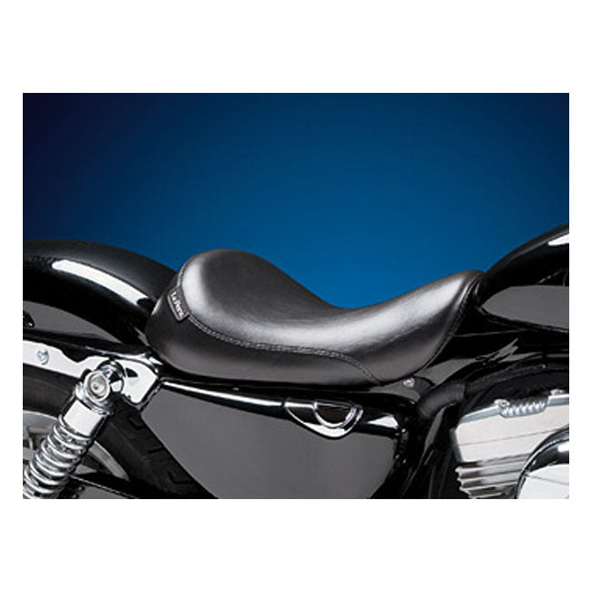 LePera, Silhouette solo seat. Smooth — 04-22 XL Sportster (Excl. 07-09 XL Sportster) with 3.3 gallon tank (NU)