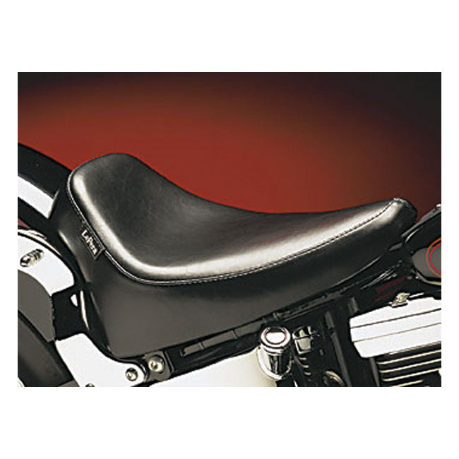 LePera, Silhouette Deluxe solo seat. Smooth — 08-17 Softail (Excl. FXS; FLS/S) with 150mm tire; fender mounted (NU)