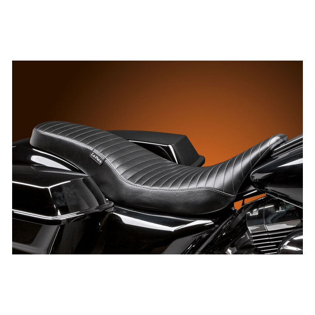 LePera, Cobra 2-up seat. Pleated — Touring: 08-25 Touring (excl. 23-25 FLTRXSE; 24-25 FLTRXSTSE; 23-25 FLHXSE; 24-25 FLHX; 2025 FLHXU; 24-25 FLTRX)