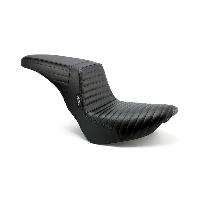 Le Pera, KickFlip solo seat. Pleated — Softail: 18-20 (NU) FXBB Street Bob 107; 2025 FXBB Street Bob 117; 20-24 (NU) FXBBS Street Bob 114; 20-24 (NU) FXST Softail Standard 107; 18-21 (NU) FLSL Slim