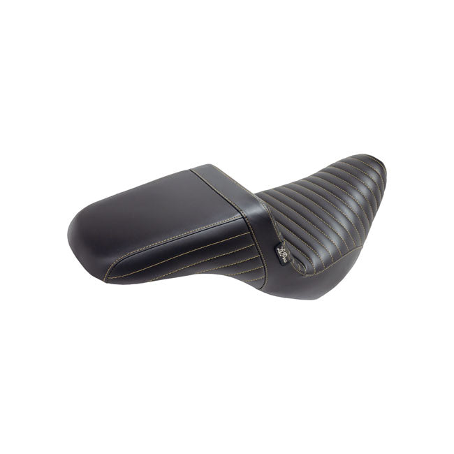 Le Pera, KickFlip solo seat. Pleated — Softail: 18-20(NU)Softail FXLR Lowrider; 20-21(NU)FXLRS Lowrider S 114; 22-25 FXLRS Lowrider S 117; 22-25 FXLRST Lowrider ST 117; 18-24(NU)FLSB Sport Glide 107