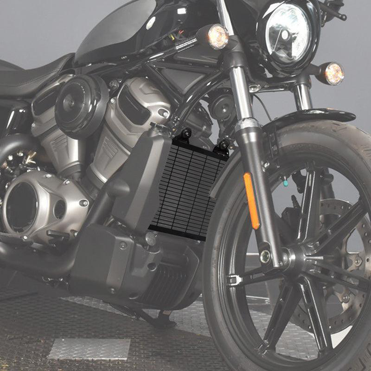 RADIATOR GRILL GUARD REVOLUTION MAX