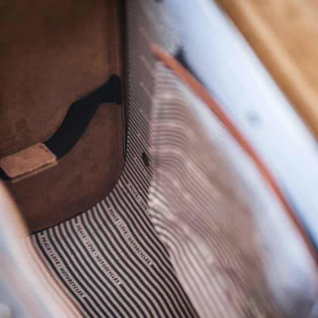 Trip Machine, Legacy Saddlebag set. Cognac