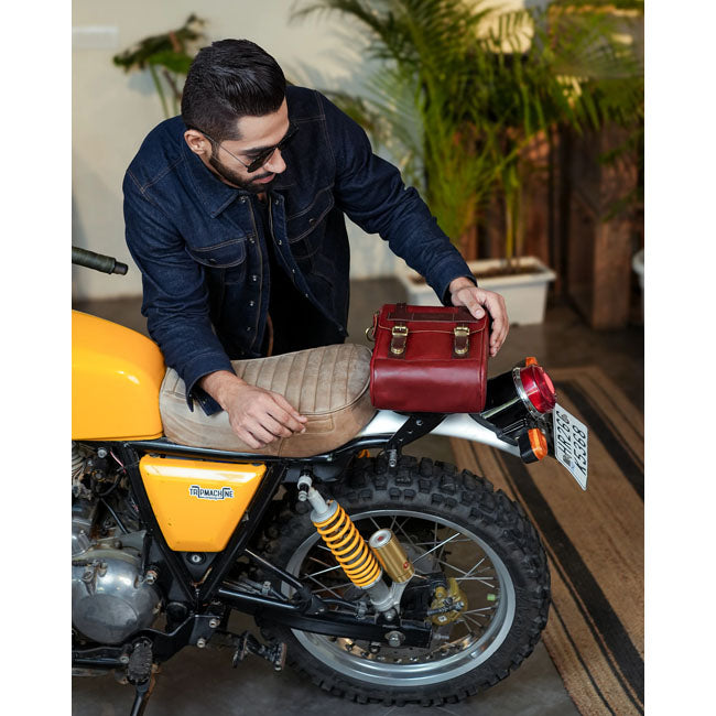 Trip Machine, tank and tail bag. 4.4 liter. Cherry
