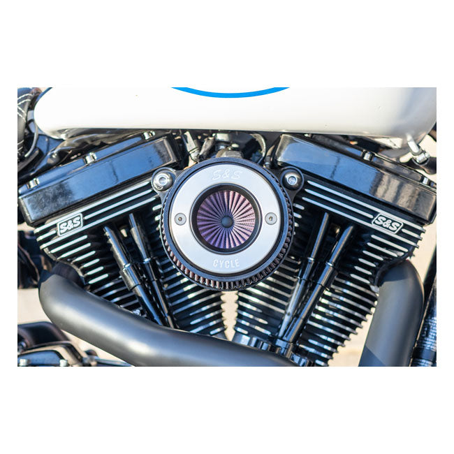 S&S, ''Air Stinger Stealth'' air cleaner kit. Alu trim ring — 00-15 Softail; 99-17 Dyna (Excl. 2017 FXDLS); 99-07 FLT/Touring. Bikes with CV carburetor & Delphi Elec. Fuel Injection (EFI) (Excl. e-throttle)